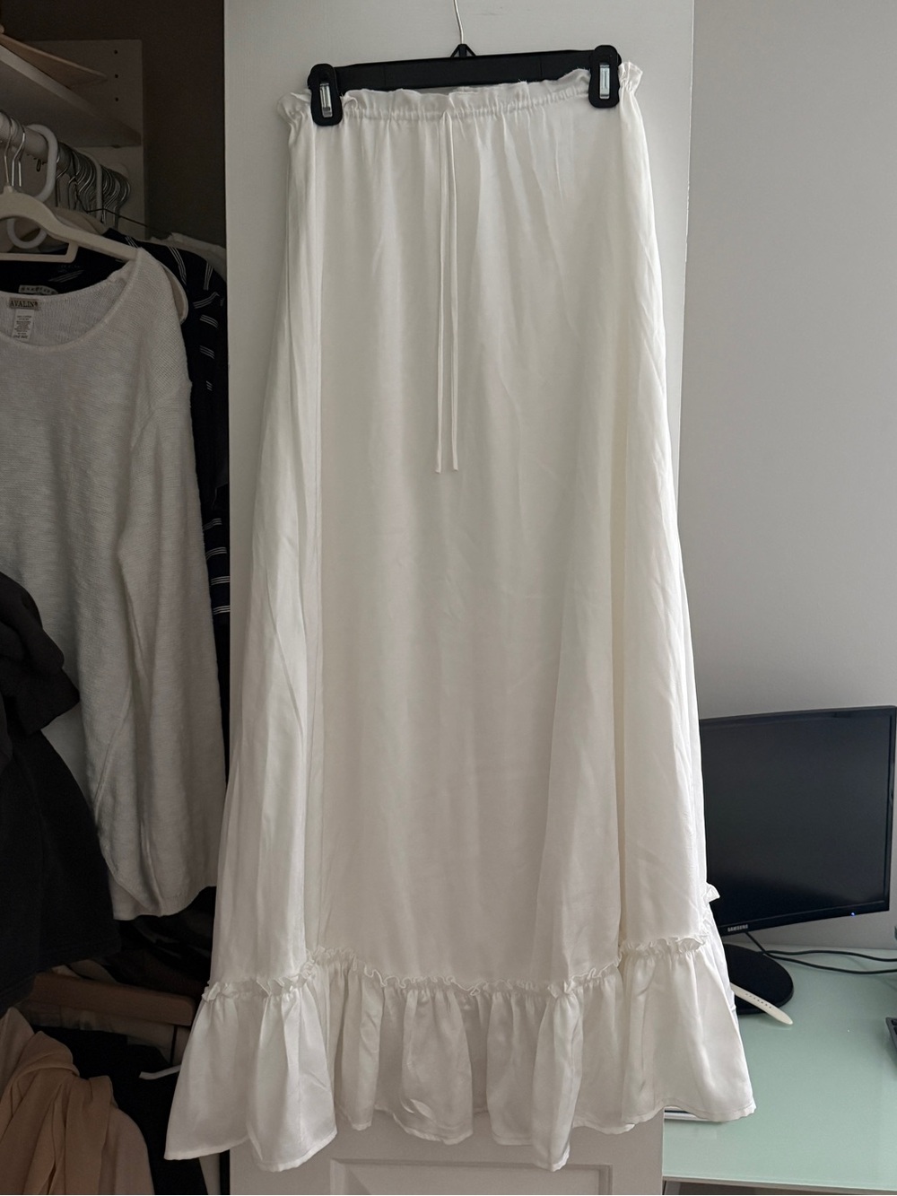 Dahlia White Satin Skirt Set - Picture 7 of 8